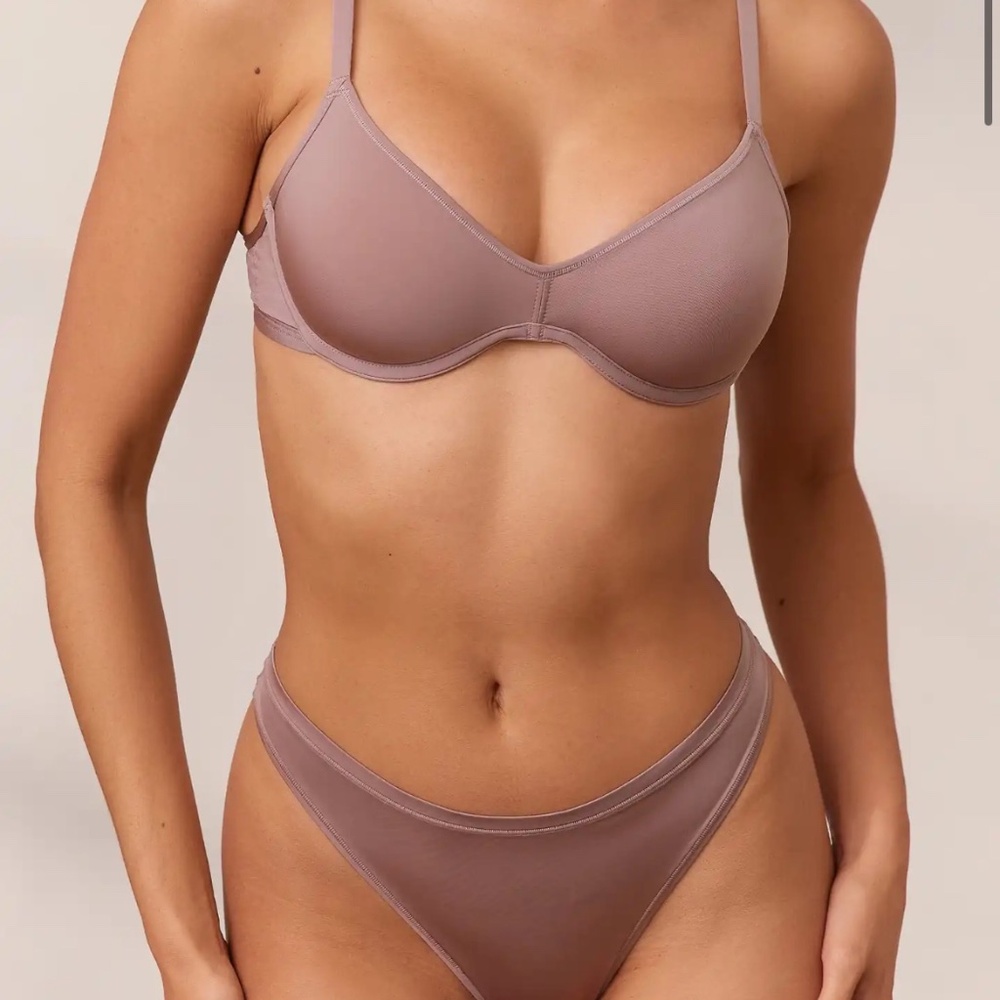 Lounge Mauve Barely There Plunge Bra
